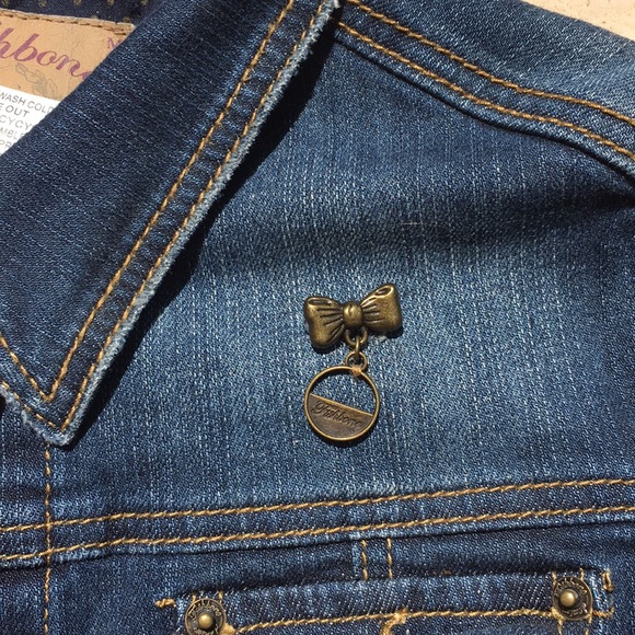 Jean jacket - Picture 2 of 7